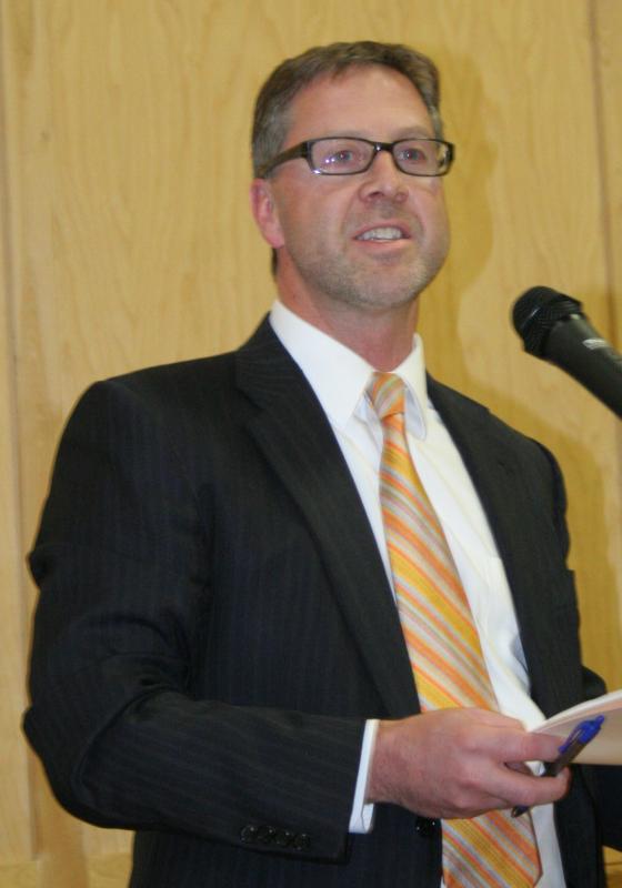 Task force attorney Julius Ciembroniewicz tells the audience he hopes talks with Maine Health and Lincoln County Healthcare will lead to solutions before legal actions are considered. KEVIN BURNHAM/Boothbay Register Task force attorney Julius Ciembroniewicz tells the audience he hopes talks with Maine Health and Lincoln County Healthcare will lead to solutions before legal actions are considered. KEVIN BURNHAM/Boothbay Register