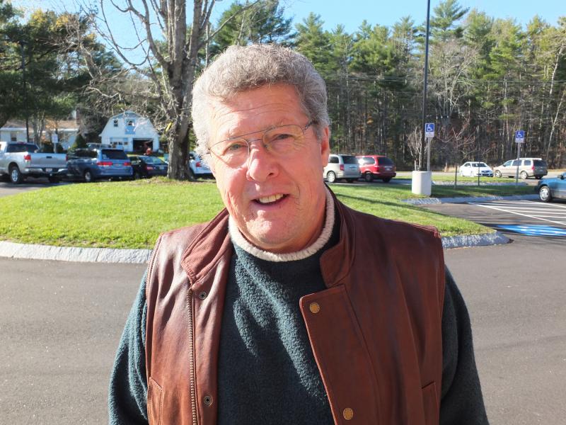 Woolwich resident Kelley Baker said the biggest issue next to the presidential election this year is who is going to replace Sen. Olympia Snowe for U.S. Congress. He voted for Charlie Summers. JOHN MAGUIRE/Wiscasset Newspaper Woolwich resident Kelley Baker said the biggest issue next to the presidential election this year is who is going to replace Sen. Olympia Snowe for U.S. Congress. He voted for Charlie Summers. JOHN MAGUIRE/Wiscasset Newspaper