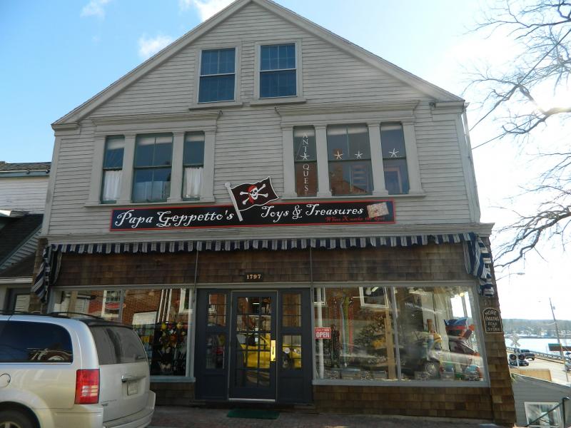 Papa Geppetto's new location in downtown Wiscasset. CHARLOTTE BOYNTON/Wiscasset Newspaper Papa Geppetto's new location in downtown Wiscasset. CHARLOTTE BOYNTON/Wiscasset Newspaper