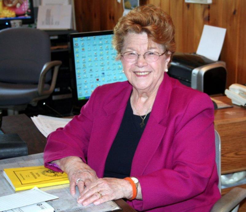 Charlotte Boynton, a veteran reporter for the Wiscasset Newspaper, was honored and recognized Boynton for her fine work on a transportation story entitled “Bye, bye Wiscasset bypass.” Below: Suzi Thayer, a graphic designer for the Boothbay Register and Wiscasset Newspaper, was also honored. Charlotte Boynton, a veteran reporter for the Wiscasset Newspaper, was honored and recognized Boynton for her fine work on a transportation story entitled “Bye, bye Wiscasset bypass.”