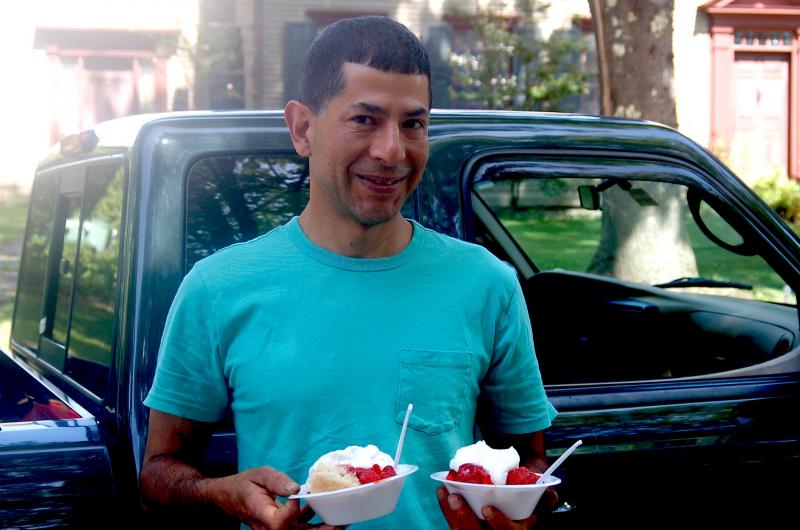 Steve Salazar of Woolwich takes sundaes home to his family. ART MAYERS/Wiscasset Newspaper