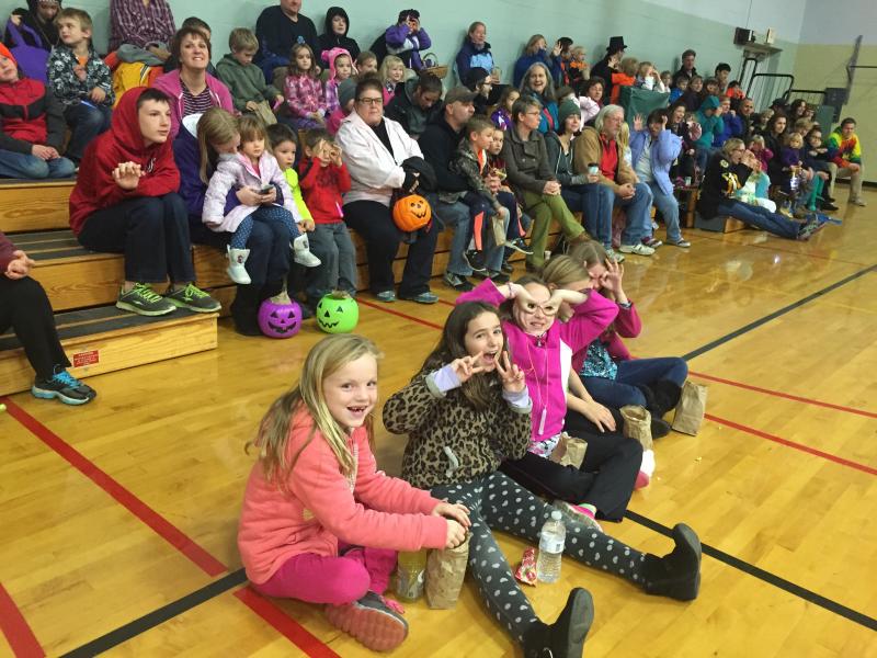 Wiscasset Parks and Recreation’s Halloween Raven Egg Hunt gets under way in the Wiscasset Community Center gym Oct. 23 with a pre-hunt magic show. SUSAN JOHNS/Wiscasset Newspaper