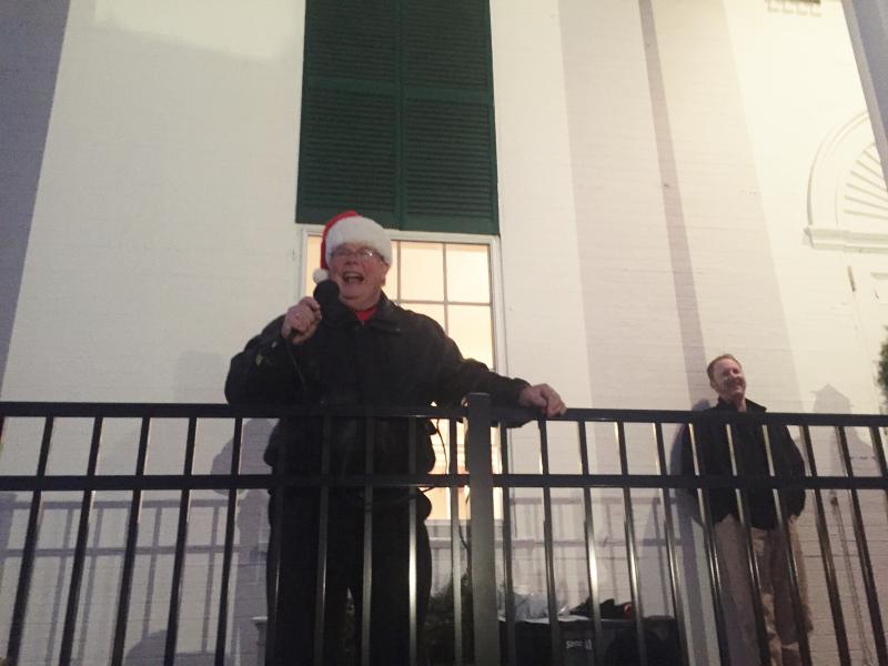 Jeff Grosser of Wiscasset emcees the town’s tree-lighting ceremony Dec.5 from the railing of First Congregational Church. SUSAN JOHNS/Wiscasset Newspaper