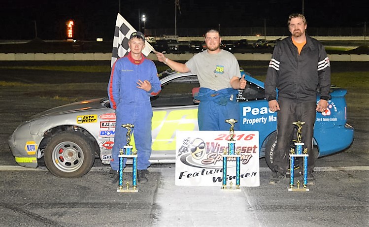 Thunder 4 Minis: 20-Lap Feature Race, Top 3: 1. #26, Michael Golding – Pownal; 2. #1, Jeff Davis – Woolwich; 3. #48, Michael Harrison - Durham. Pete & Mary Taylor Photography
