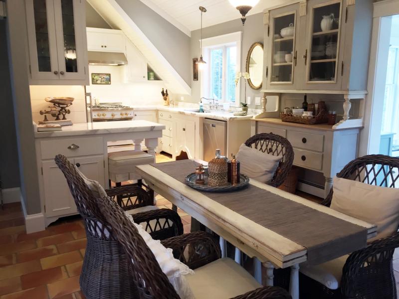 The dining area that is open to the kitchen. SUZI THAYER/Boothbay Register