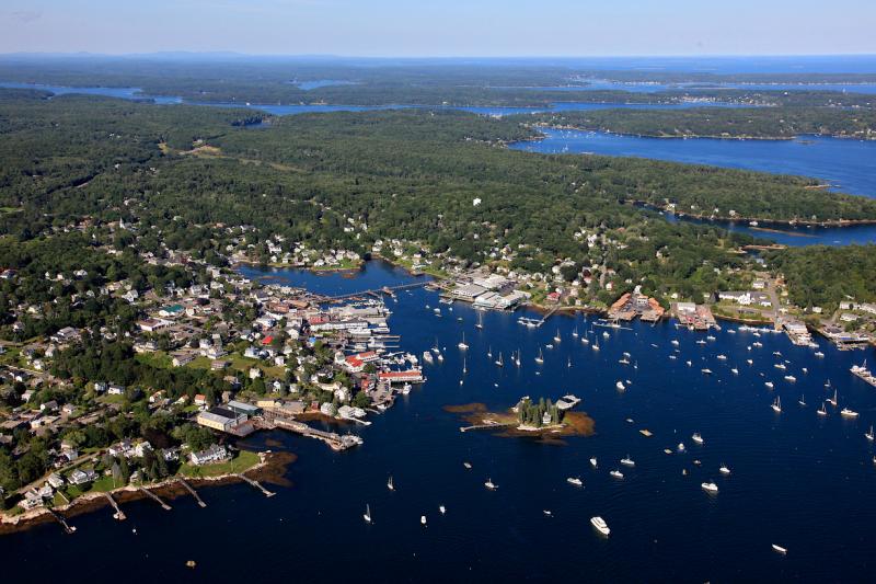 Boothbay Harbor Maine where to stay, play dine