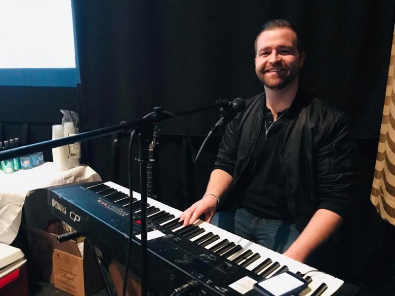 Max Ater entertained the audience for the first hour of the event playing keyboards and guitar. Cherie Scott photo