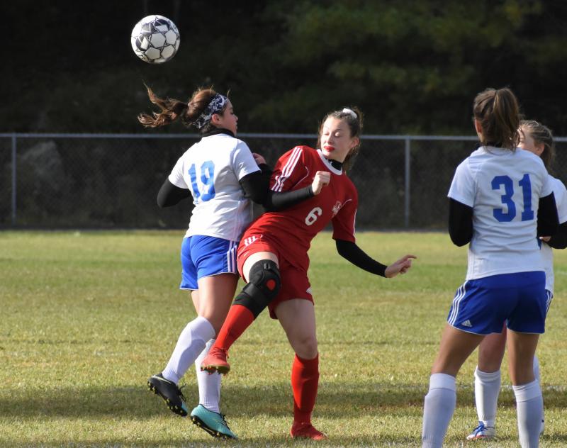 Gwen Webber and Mt. Valley’s Emma Clukey. PHIL DI VECE/Wiscasset Newspaper