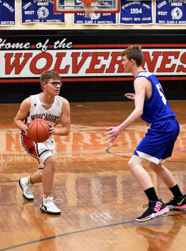 Wiscasset’s Josh Jones is shown in the first half of Monday’s game with Mt Abram. PHIL DI VECE/Wiscasset Newspaper