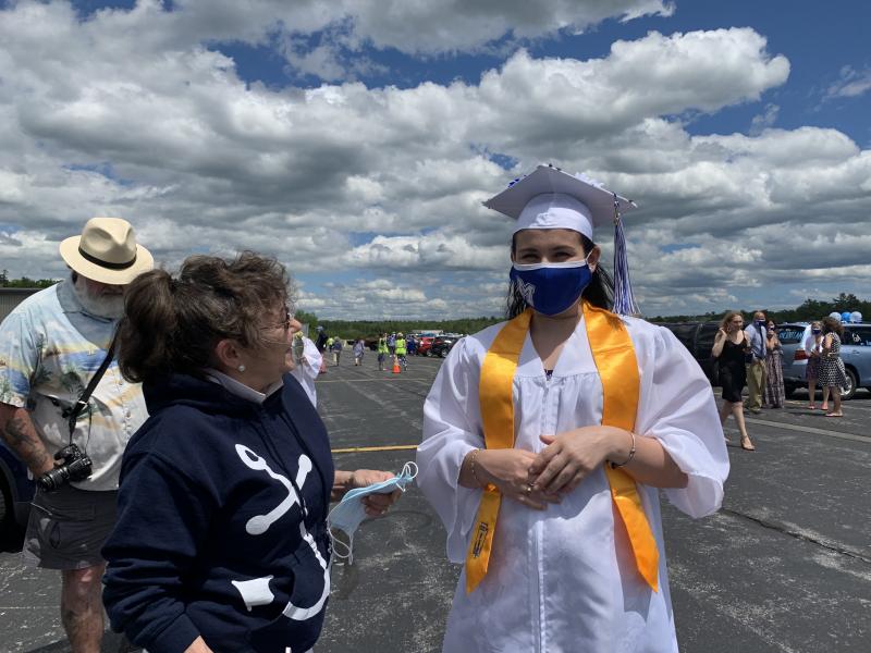 Woolwich’s Lyni McCreary and granddaughter Elizabeth Schotten before the ceremony. SUSAN JOHNS/Wiscasset Newspaper