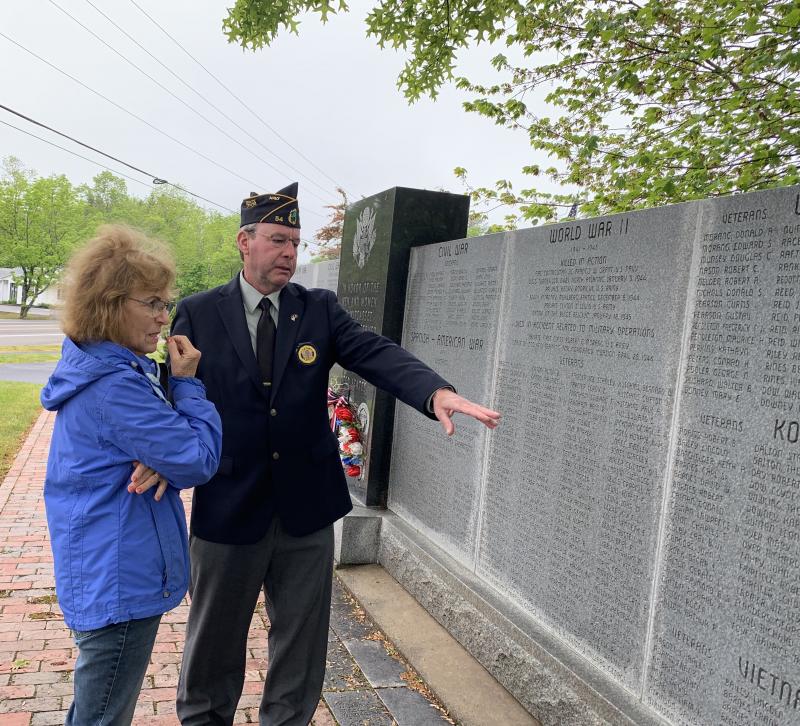 American Legion Post 54’s Neil Page speaks with Sandra Shea about the veterans wall after Monday’s Memorial Day ceremony in Wiscasset. SUSAN JOHNS/Wiscasset Newspaper