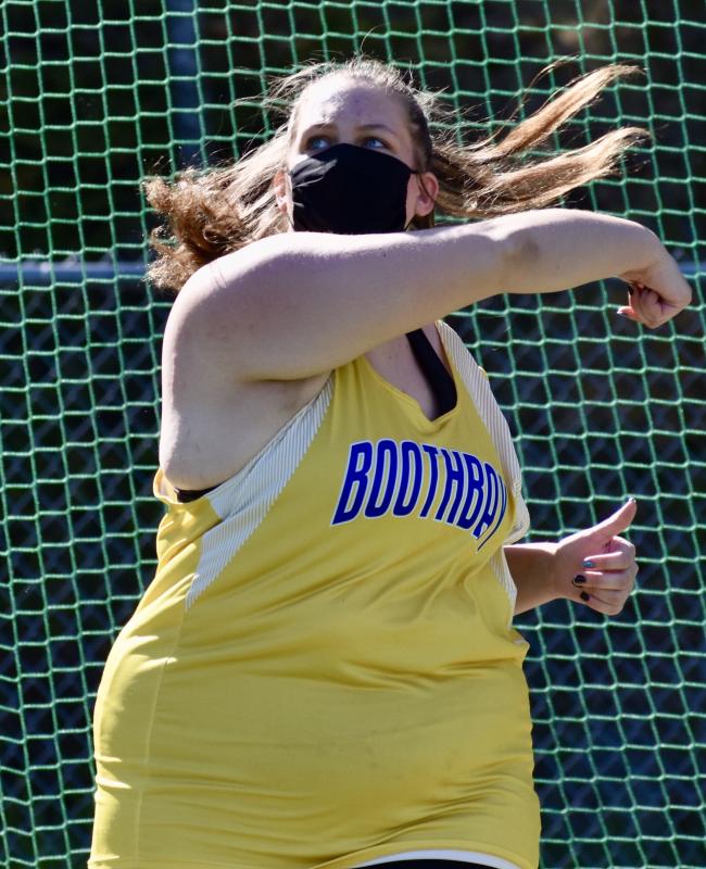 Marissa Davison launches a discus. PHIL DI VECE/Wiscasset Newspaper