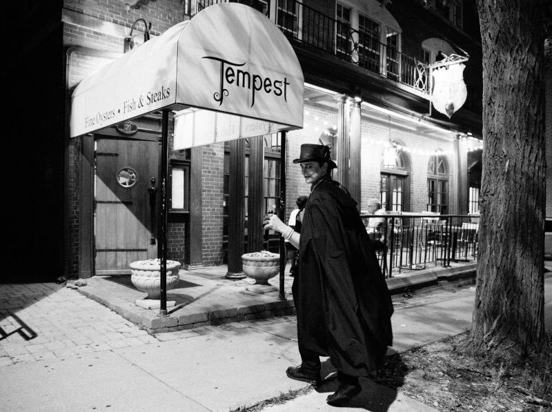 An American Ghost Walks vampire guide at Capitol Square in Madison, Wisconsin. Courtesy of Michael Huberty