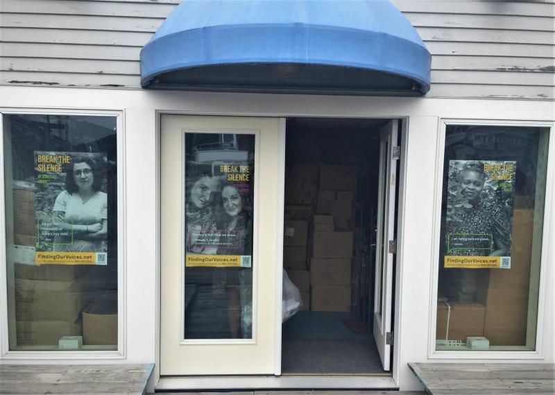 Gimbel’s of Maine, Inc. shines a light on domestic violence. LISA KRISTOFF/Boothbay Register