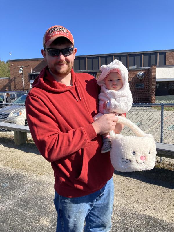 Newcastle’s Paisley French, 13 months, with her dad Bailey French. EDNA MILLER/Wiscasset Newspaper
