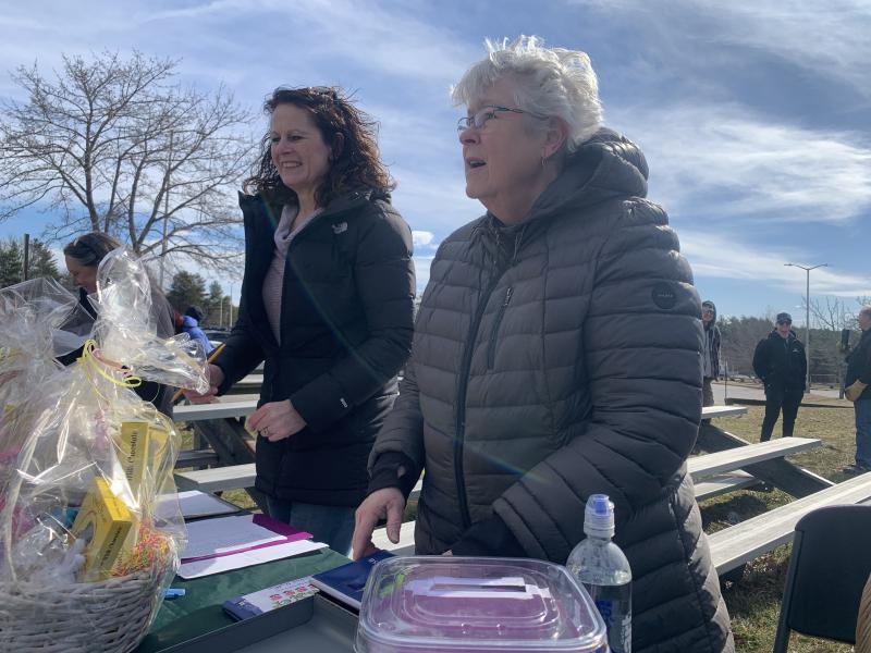 Tricia Goud, left, and Sheila Sawyer check people in. SUSAN JOHNS/Wiscasset Newspaper