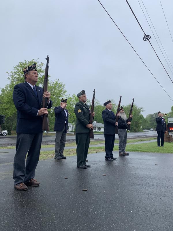 Front, from left, Cliff Hendricks, Bruce Poland, Larry Rines, Bob Hersom and, playing “Taps,” Tom Stoner. Back, Mike Barnes. SUSAN JOHNS/Wiscasset Newspaper