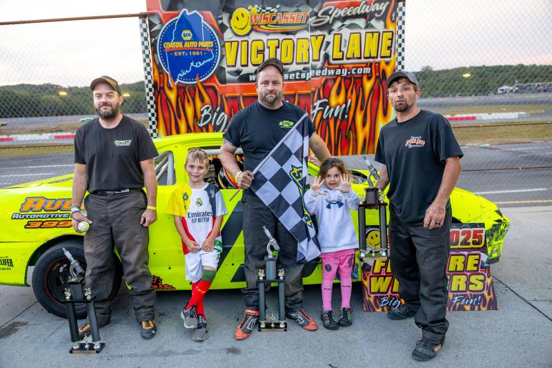 Thunder 4 Mini, from left: Kyle Willette, Maverick Carter, Zach Audet, Marley Carter and Shane Webber. Jasen Dickey photo Thunder 4 Mini, from left: Kyle Willette, Maverick Carter, Zach Audet, Marley Carter and Shane Webber. Jasen Dickey photo