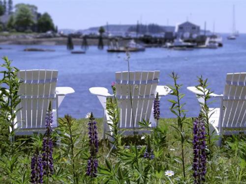 Private Waterfront Vacation Cottages