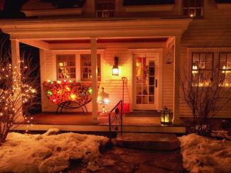 the farmer’s porch at night