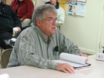 Consultant Karl Olson speaks to Edgecomb planners October 4. SUSAN JOHNS/Wiscasset Newspaper