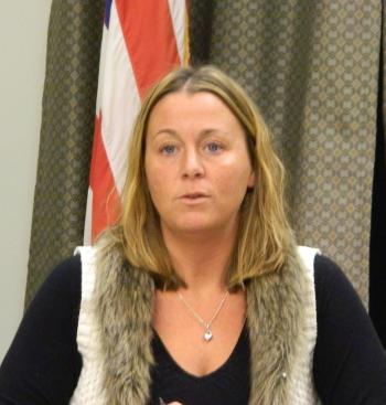 Wiscasset Withdrawal Committee Chairman Mary Meyers announces the committee will have legal representation at negotiations with RSU Ad-hoc Committee. CHARLOTTE BOYNTON/Wiscasset Newspaper