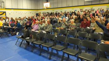The crowd at the Woolwich annual town meeting on May 8. JOHN MAGUIRE/Wiscasset Newspaper