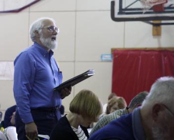 Chelsea Resident Nick Danforth proposes reducing the RSU 12 budget for the upcoming school year. JOHN MAGUIRE/Wiscasset Newspaper 