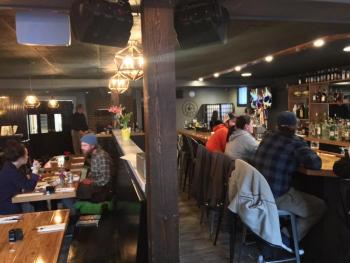 There’s a half-wall between the bar and dining areas at O-Cha Bar & Grill in Damariscotta. SUZI THAYER/Boothbay Register