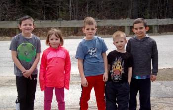Fun runners at starting line. ART MAYERS/Wiscasset Newspaper
