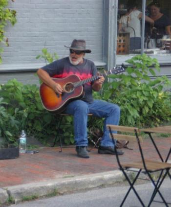 Rick Turcotte provides music. PHIL DI VECE/Wiscasset Newspaper