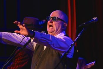 Pat Colwell (as Muddy Waters) sings “Mannish Boy.” Robert Mitchell photo Pat Colwell
