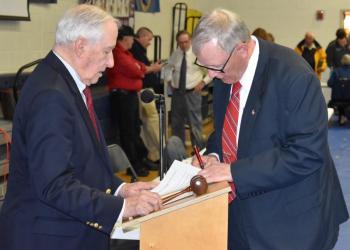 Moderator John Chapman, left, with Woolwich select board chairman David King Sr. before Saturday’s annual town meeting. PHIL DI VECE/Wiscasset Newspaper