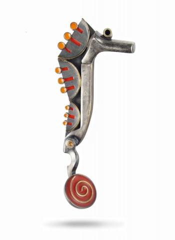 Crowned Seahorse Brooch - Lisa & Scott Cylinder Studio Art Jewelry & Objects.Courtesy of the artist