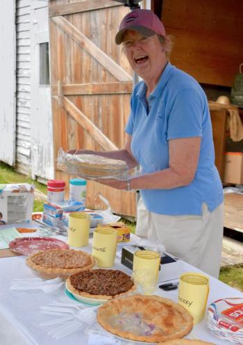 Debbie Locke supervises the pie judging contest. PHIL DI VECE/Wiscasset Newspaper