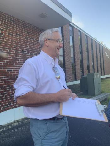 Fifth grade teacher Justin Stygles greets students and families. SUSAN JOHNS/Wiscasset Newspaper