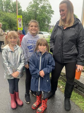 Clockwise, from left, are Arianna West, 6, Olivia Mixon, 10, Misty Hewes and Maddison West, 5. SUSAN JOHNS/Wiscasset Newspaper