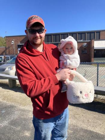 Newcastle’s Paisley French, 13 months, with her dad Bailey French. EDNA MILLER/Wiscasset Newspaper