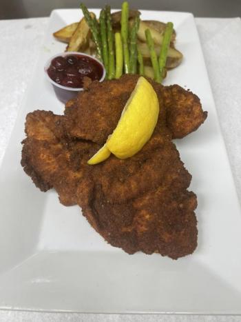 Wiener schnitzel. Boathouse Bistro. Ralph Smith photo