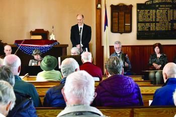 Pastor David Ouellette of North Methodist Church gives the Benediction. PHIL DI VECE/Wiscasset Newspaper