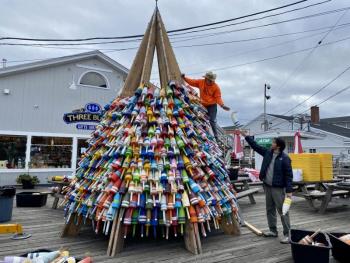 Building the Buoy Tree on Pier One. ISABELLE CURTIS/Boothbay Register