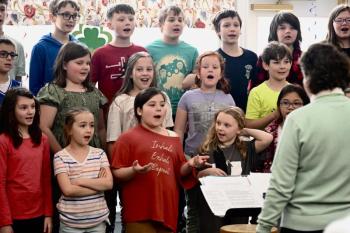 The WES chorus under the direction of Carole Drury performs at St. Andrews Village. Bob Crink photo 