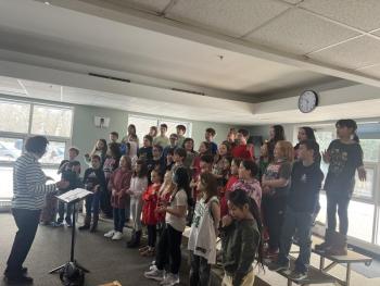 The WES chorus under the direction of Carole Drury performs at Wiscasset Senior Center. Cynthia Young photo 