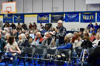 Rob Stoner emphasizes a point at town meeting. PHIL DI VECE/Wiscasset Newspaper