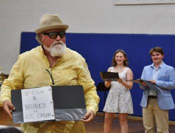 Judge Douglas Gimbel, stress relieving with funny message. Leah Plummer photo