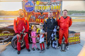 207 Crate Modifieds, from left: Ryan Neal, Marley and Maverick Carter, Bubba Pelton and Ryan Phillips. Jasen Dickey photo 207 Crate Modifieds, from left: Ryan Neal, Marley and Maverick Carter, Bubba Pelton and Ryan Phillips. Jasen Dickey photo