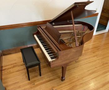 The 1941 Steinway M baby grand piano gifted by the Bay Chamber Music School. Courtesy of COH