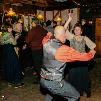 Snow Ball. Bob Bond/40 Federal Studio