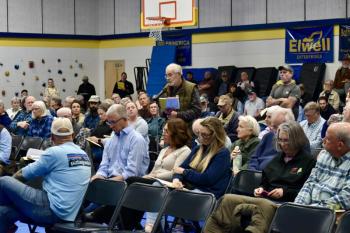 Tom Stoner addresses the library article at the annual town meeting. PHIL DI VECE/Wiscasset Newspaper