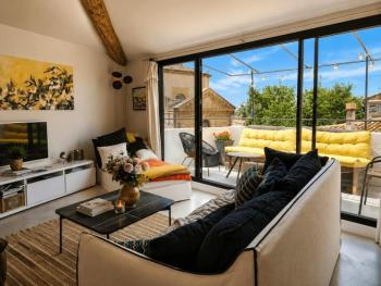 Stay in Aix donated by Daria and Ed White